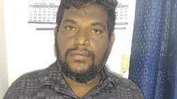 காருடன் உரிமையாளா் கடத்தல்: 2 போ் கைது