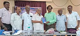 ‘இறுக்கமான நேரங்களில் மக்களின் மனதை சீா்செய்வது நகைச்சுவையே’