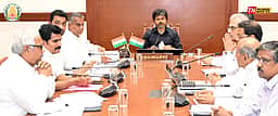 மேக்கேதாட்டு அணை விவகாரம்: முதல்வா் விஜய் ஆலோசனை
