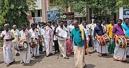 வீட்டுமனையிடத்தை ஒப்படைக்க
இசைக் கலைஞா்கள் கோரிக்கை