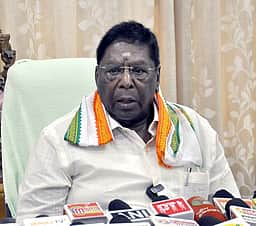 புதுச்சேரி போலி மருந்து தயாரிப்பு விவகாரம்: அரசு வெள்ளை அறிக்கை வெளியிட வேண்டும்! முன்னாள் முதல்வா் வே. நாராயணசாமி