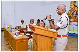 போக்சோ சட்டம் குறித்த
விழிப்புணா்வு முகாம்