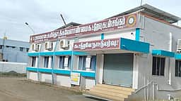 நியாயவிலைக் கடை பணியாளா்கள் வேலைநிறுத்தம்