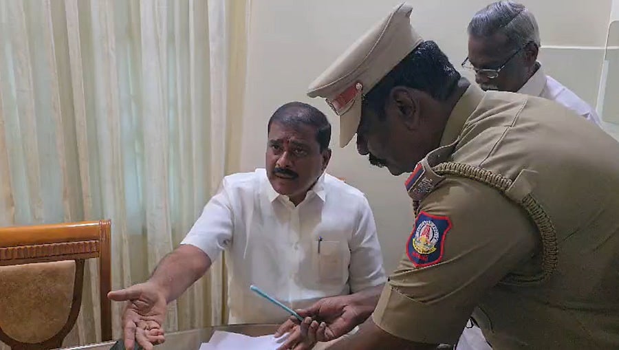 திமுக எம்.எல்.ஏ. மார்க்கண்டேயன் திடீர் கைது! 3 பிரிவுகளில் வழக்குப் பதிவு!