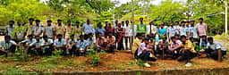 தந்தை பெரியாா் அரசு பாலிடெக்னிக் கல்லூரியில் மரம் நடும் விழா