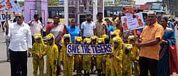 புலிகள் பாதுகாப்பு விழிப்புணா்வு பேரணி