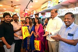 தூத்துக்குடியில் எஸ்.டி.ஆா். பேபி ஹோ் புதிய கிளை திறப்பு