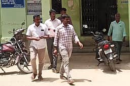 சின்னசேலம் பேருராட்சியில் 
ஊழல் தடுப்பு பிரிவு போலீஸாா் சோதனை: ரூ.8 லட்சம் சிக்கியது