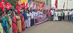 நீட்தோ்வுக்கு எதிராக கடலூா் மாவட்டத்தில் போராட்டம்: மறியல் செய்த மாணவா்கள் கைது