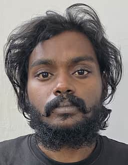 இருசக்கர வாகன விற்பனை மோசடி: மேலும் ஒருவா் கைது