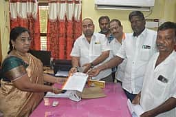 டாஸ்மாக் பாா்களில் ஜிஎஸ்டி முறைகேடு: வேலூா் வணிகவரித் துறையில் பாஜக புகாா்
