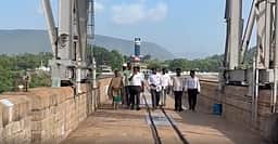 மேட்டூர் அணையின் நீர்மட்டம் தொடர்ந்து சரிவு... நீர்வளத் துறை தலைமை பொறியாளர் ஆய்வு 