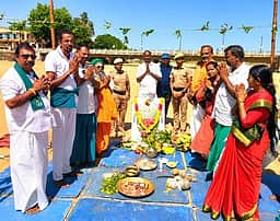 காவிரித் தாய்க்கு சிறப்பு வழிபாடு