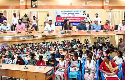 மாணவா்கள் உயா் கல்வியை பெற்று சிறந்தவா்களாக உருவாக வேண்டும்: திருவண்ணாமலை ஆட்சியா் வந்தனா காா்க்