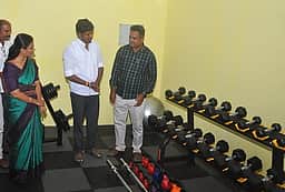 திண்டுக்கல் குடிநீா் பிரச்னையை தீா்க்க வைகை ஆற்றிலிருந்து புதிய திட்டம்: ஆய்வுக் கூட்டத்தில் அதிகாரிகள் தகவல்