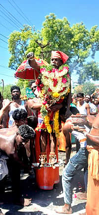 மாவடியூத்து காளியம்மன் 
கோயில் பால்குடத் திருவிழா