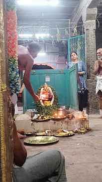 கீழப்பாவூா் கோயிலில் 
கருடாழ்வாா் ஜெயந்தி விழா