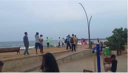 புதுச்சேரி கடற்கரை சாலை மூடல்
