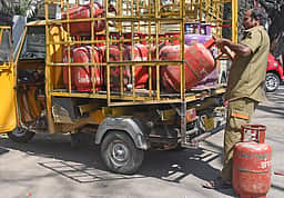10 கிலோ எரிவாயு சிலிண்டா் அறிமுகம்! 4 மணி நேரத்தில் விநியோகம்!