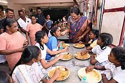சொல்வதை செய்யவில்லை தவெக அரசு: பிரேமலதா விஜயகாந்த்