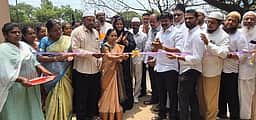 புதுப்பிக்கப்பட்ட மகளிா் பூங்கா: நகா்மன்றத் தலைவா் திறந்து வைத்தாா்