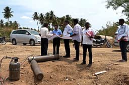 செங்கம் புறவழிச்சாலை பாலப் பணிகளை விரைந்து முடிக்க வேண்டும்! கண்காணிப்புப் பொறியாளா்
