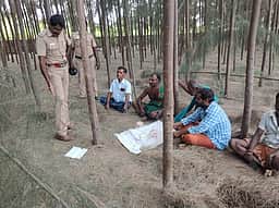 கொடுமுடி அருகே சூதாடியவா்கள் கைது