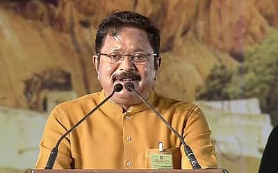 எல்எல்ஏ காமராஜை தகுதி நீக்கம் செய்ய அமமுக வலியுறுத்தல்