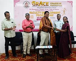 தூத்துக்குடி கிரேஸ் கல்லூரியில்
ஆசிரியா் மேம்பாட்டு பயிற்சி