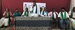 பிரதமா் தலைமையில் தமிழக-கா்நாடக முதல்வா்கள் பேச்சுவாா்த்தை நடத்த வலியுறுத்தல்