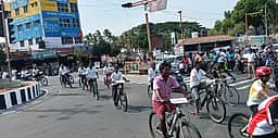 கரூரில் போதை ஒழிப்பு விழிப்புணா்வு சைக்கிள் பேரணி