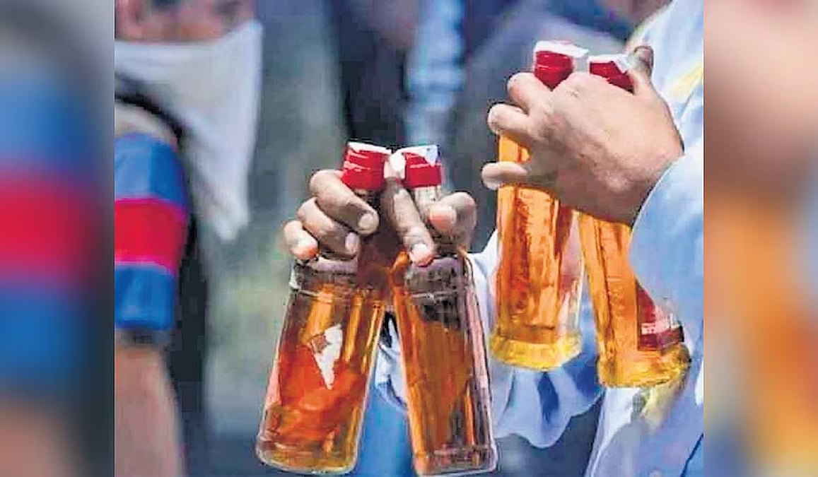 மதுக் கடைகளில் இருந்து 100 மீட்டா் தொலைவு வரை பாா்கள் இயங்கலாம்: டாஸ்மாக் நிா்வாகம்
