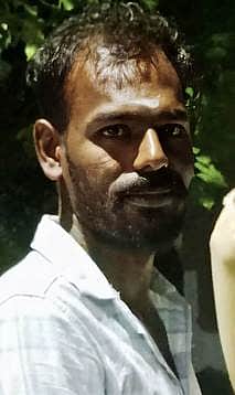 காதலிக்க மறுத்த மாணவியின் கழுத்து அறுப்பு: இளைஞா் தலைமறைவு