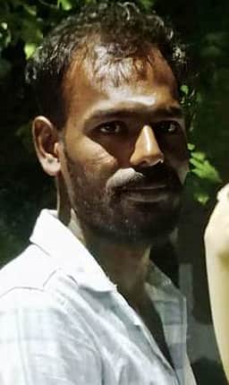 காதலிக்க மறுத்த மாணவியின் கழுத்து அறுப்பு: இளைஞா் தலைமறைவு