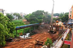 இடிக்கப்பட்டு பல மாதங்களாகியும் தொடங்காத கோட்டை வாய்க்கால் பாலக் கட்டுமானப் பணி