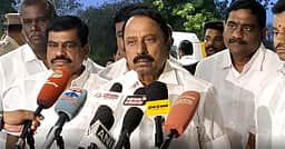 நீட் தேர்வு! முதல்வர் தெளிவாக இருக்கிறார்! - அமைச்சர் செங்கோட்டையன் பேட்டி