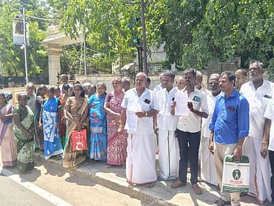 கல்குவாரிகளால் இயல்பு வாழ்க்கை பாதிப்பு: கிராம மக்கள் மனு