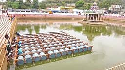 திருத்தணி சரவணப் பொய்கையில் தெப்பம் கட்டும் பணிகள் தீவிரம்