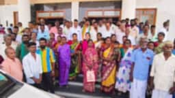 கிரையமாக வாங்கிய மனைகள் கோயில் இடங்களா? கிராம மக்கள் ஆட்சியரகத்தில் மனு