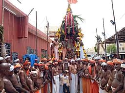 திருச்செந்தூா் வைகுண்டா் அவதார பதியில் ஆடித் தேரோட்டம்