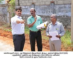 பருத்திவிளை பகுதியில் சாலைப் பணிகளை ஆட்சியா் ஆய்வு