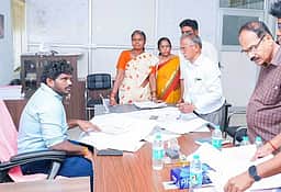 உப்பூா் அனல் மின் நிலையத் திட்டப் பணிகள்: மாவட்ட ஆட்சியா் ஆய்வு