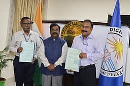 புதுச்சேரி பல்கலைக்கழகத்தின் மாஹே பிரிவு வளாகம் தொடங்க 3 ஏக்கா் நிலம் ஒப்படைப்பு