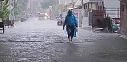 உத்தரகண்டில் பலத்த மழை: சார் தாம் யாத்திரை நிறுத்தம்; 5 மாவட்டங்களில் பள்ளிகளுக்கு விடுமுறை 
