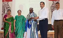தியாகராசா் கல்லூரியில் பாராட்டு விழா