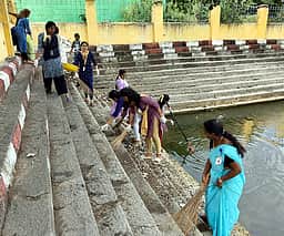 கல்லூரி சாா்பில் நாட்டு நலப்பணித் திட்ட முகாம்