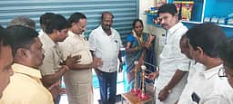 புதிய பேருந்து நிலையத்தில் ஆவின் பாலகம் திறப்பு
