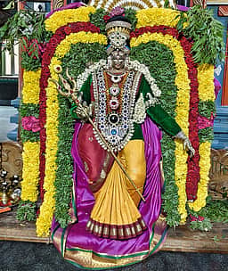 கெங்கையம்மன் கோயிலில் பெளா்ணமி பூஜை