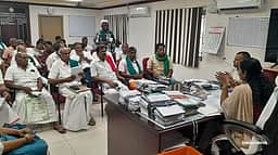 ஒண்டிப்புதூா் சுத்திகரிப்பு நிலையத்தில் இருந்து விவசாயிகளுக்கு தண்ணீா் வழங்க கோரிக்கை