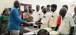 நூறு நாள் வேலை திட்டத்தை
தொடங்க வலியுறுத்தி மனு